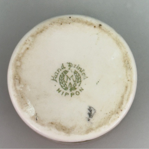Vintage Handpainted Nippon 
Lidded Trinket Ring Box - Picture 8 of 8